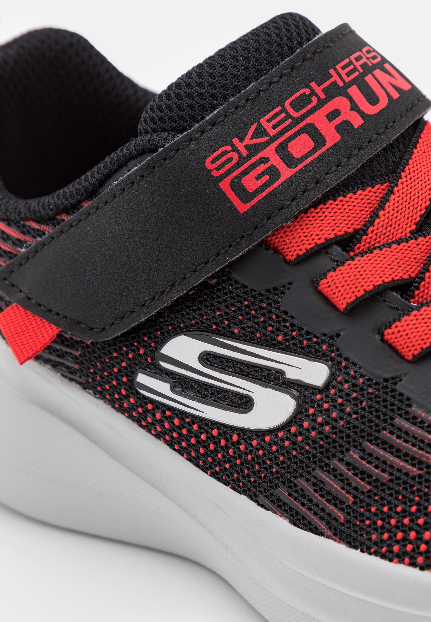 skechers go run performance