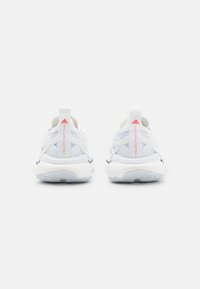 adidas by Stella McCartney Scarpe da corsa su strada - white