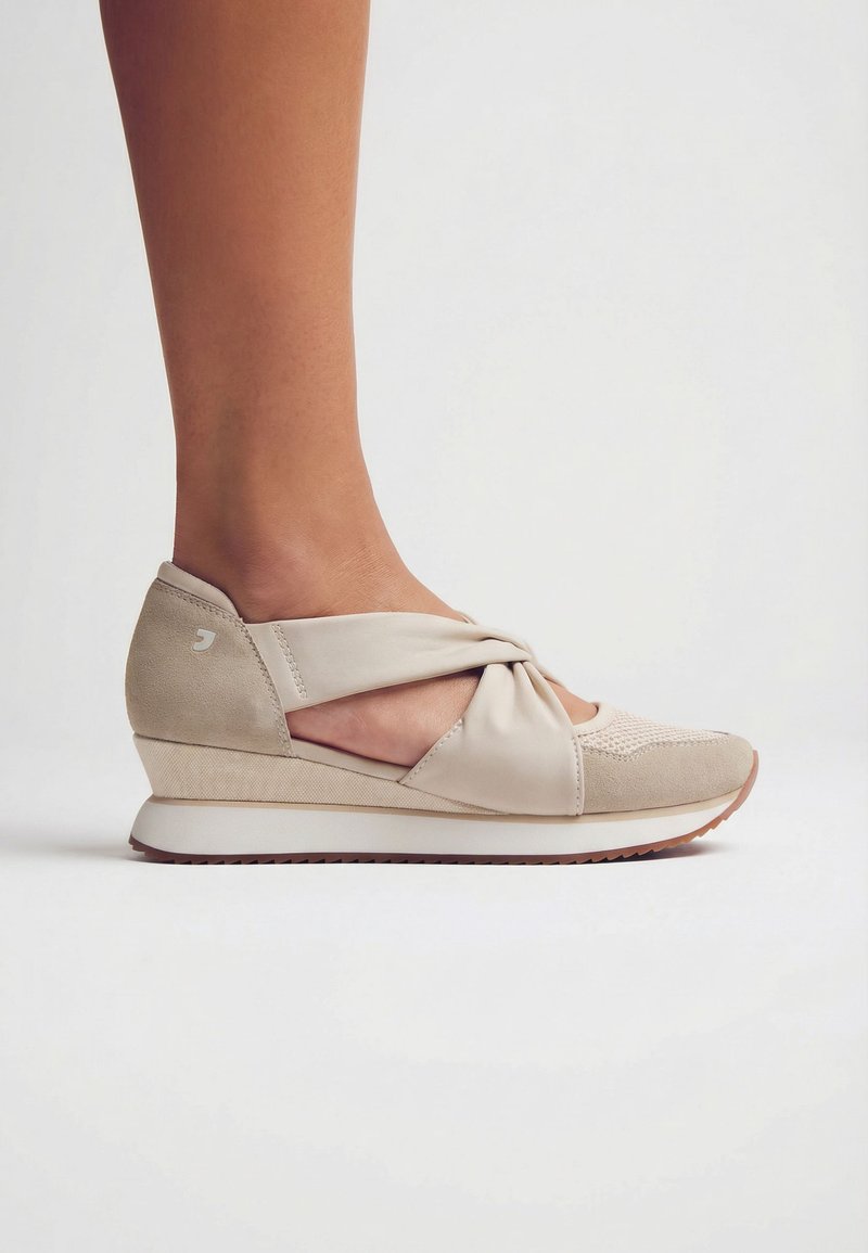 Gioseppo OPEN WEDGE SNEAKERS TUHELJ