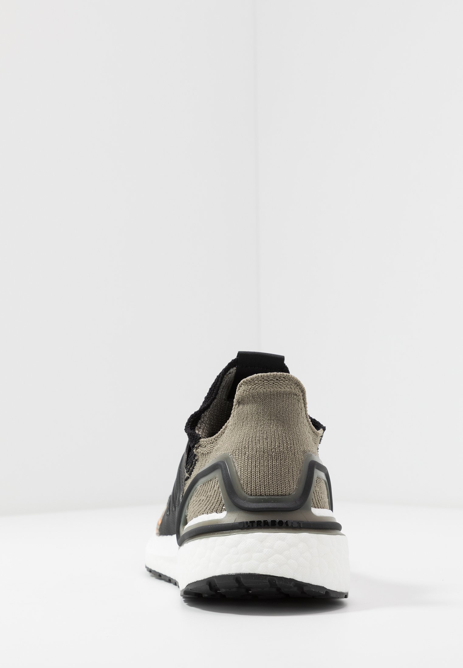 zalando ultraboost 19