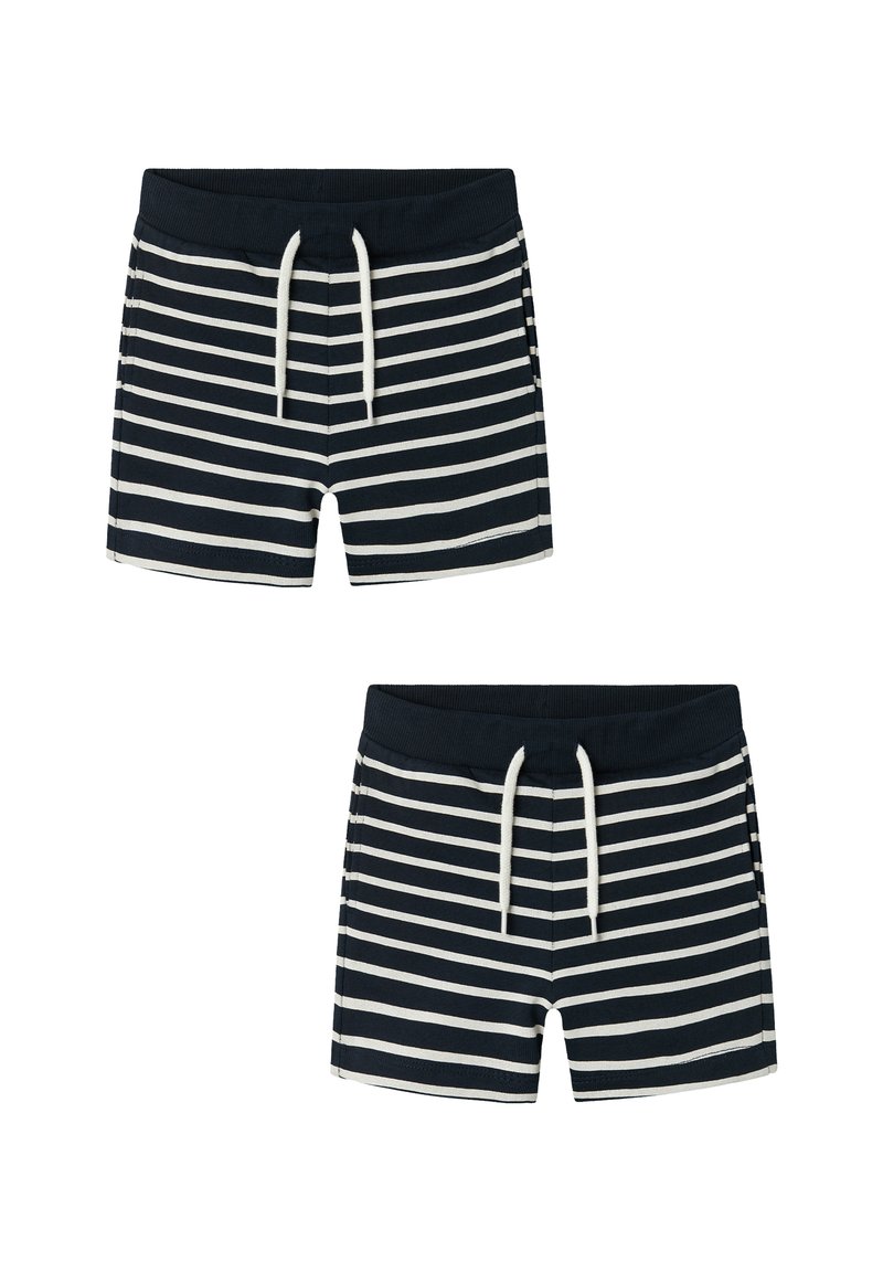 Marineblaue Schwimmshorts mit horizontalen weißen Streifen, elastischem Bund und Kordelzug. Das Material wirkt glatt und bietet eine entspannte Passform.