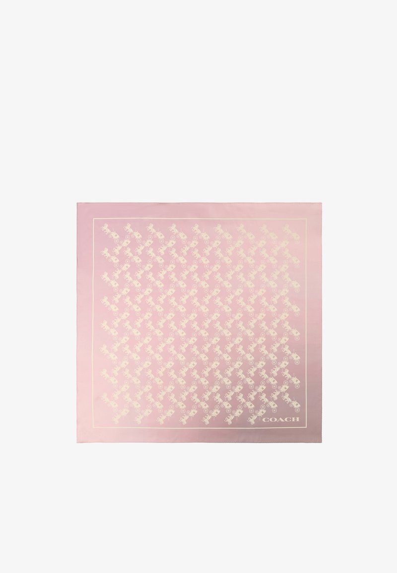 Foulard in seta rosa con motivo bianco di cavalli e carrozze su tutta la superficie, rifinito da una sottile linea bianca e dal nome del marchio "COACH".