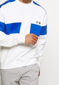 Nike Sportswear Mikina - white