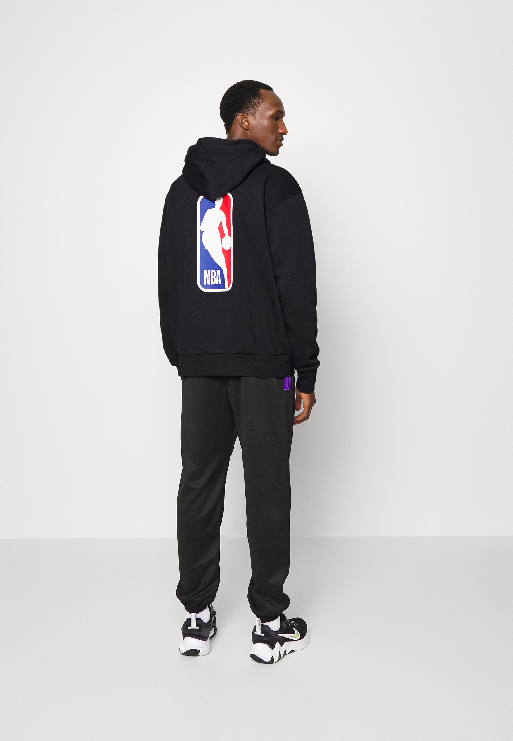 NBA Multi Logo Sleeve Sudadera con capucha negra B4506_U70 | New Era Cap  España