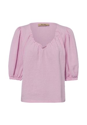Chemisier rose clair avec manches bouffantes trois-quarts, encolure froncée et poignets élastiques, présenté sur fond blanc.