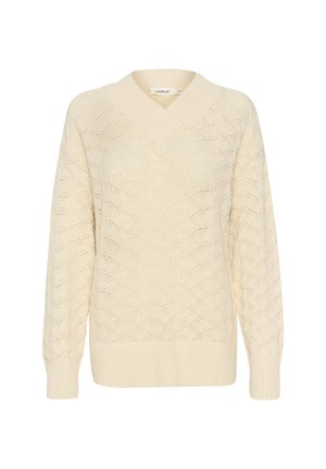 Suéter de punto blanco roto con cuello en V, que presenta un intrincado patrón de diamantes y puños y dobladillo acanalados. Tejido texturizado y ligero.