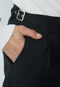 FRILIVIN Chino - noir