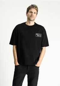 No seleccionado, black