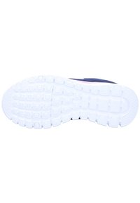 Sneakerzool in wit rubber met een gestructureerd grippatroon. Gladde randen, ronde neus en een overall flexibele ontwerp voor comfort.