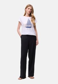 Greenpoint - T-shirt z nadrukiem