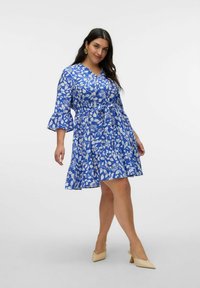 Vero Moda Curve Robe de jour - dazzling blue