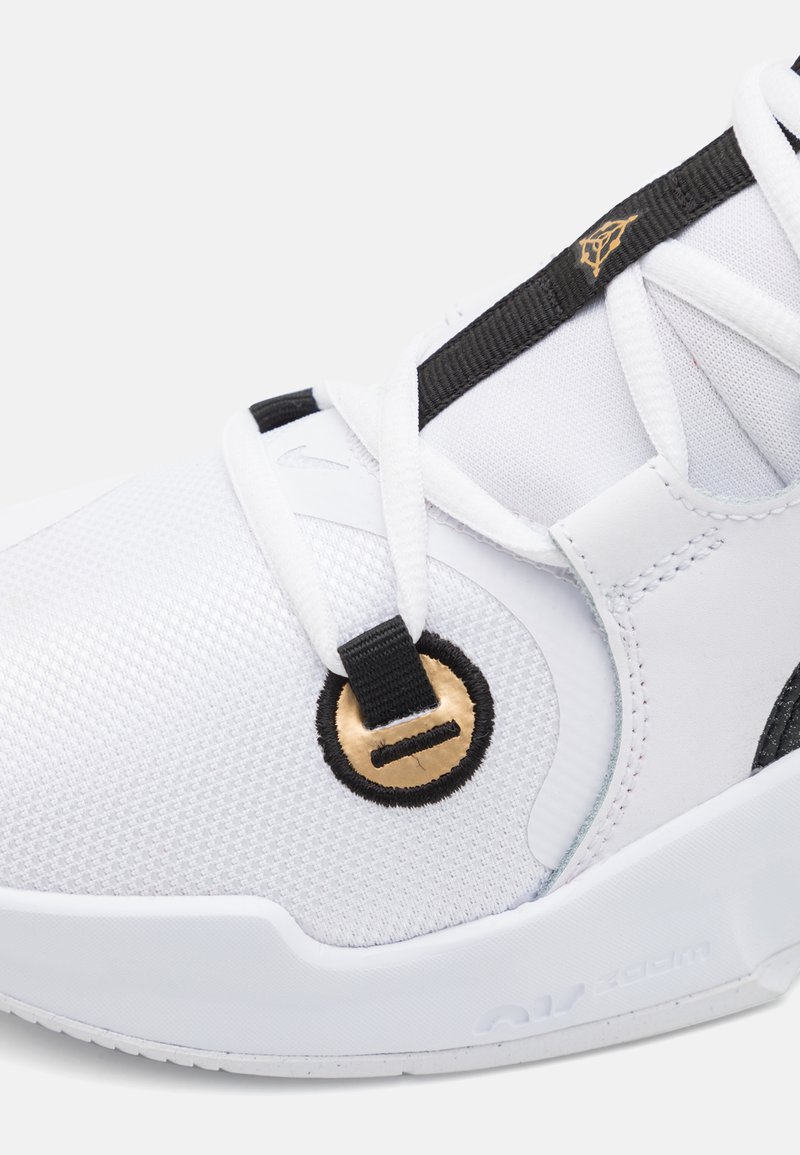 nike zoom white basketball shoes