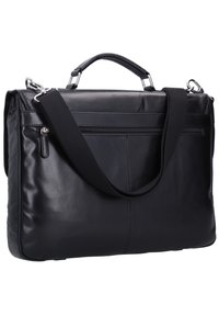 Bolsa mensajera de cuero negro con una textura suave, que cuenta con una asa superior y una correa de hombro ajustable. Incluye un bolsillo frontal con cremallera.