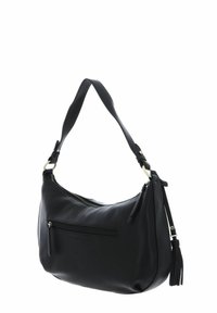 Sac à épaule en cuir noir à texture lisse, doté d'un compartiment principal zippé, d'une poche extérieure et d'un détail à pompon.