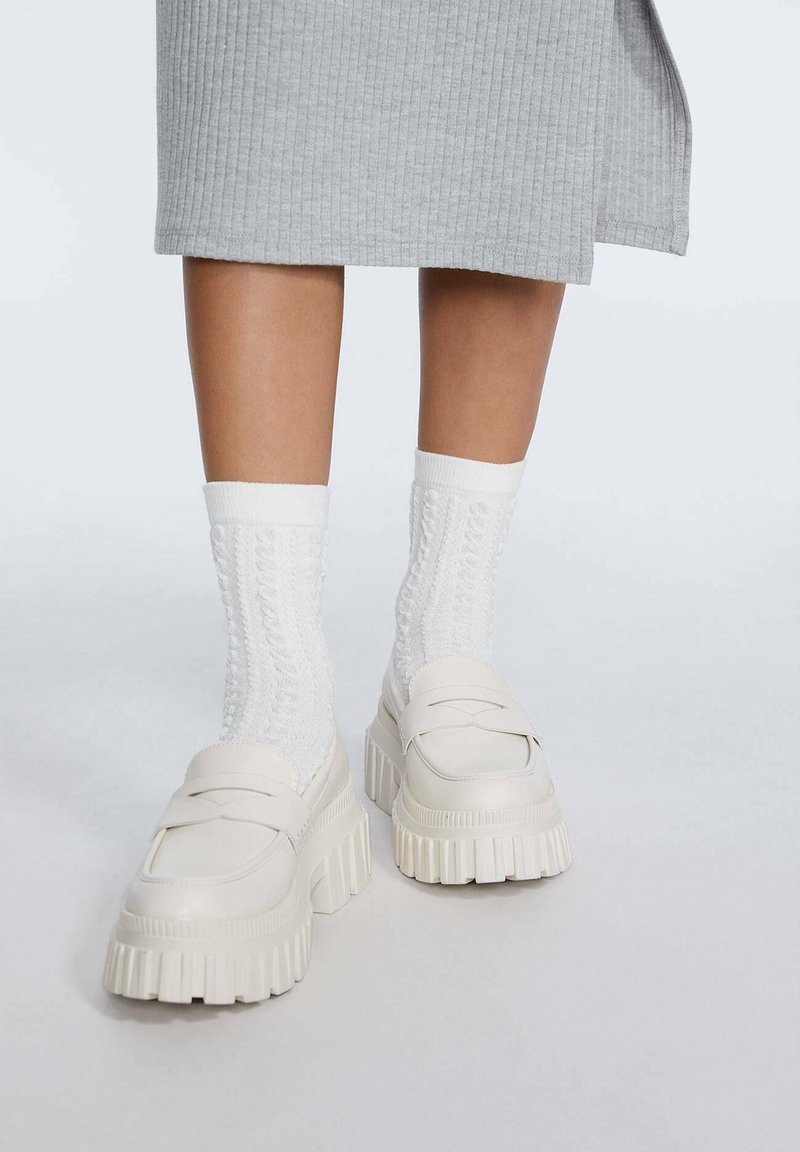 cuissarde chaussette stradivarius