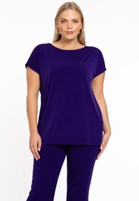 YOEK Wide Fit - T-shirts basic - purple