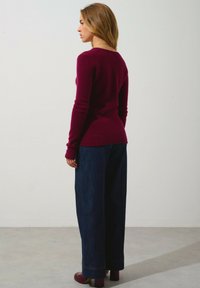 Authentic Cashmere CHELSEA - Stickad tröja - burgundy