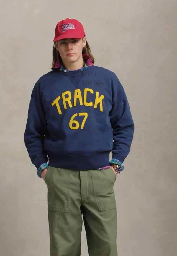 VINTAGE FIT FLEECE GRAPHIC SWEATSHIRT - Sweatshirt2
