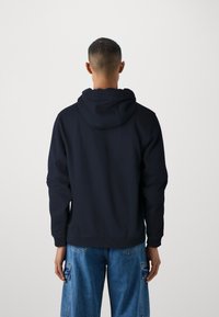 Tommy Jeans FLAG ZIP THRU - Jersey con capucha - dark night navy