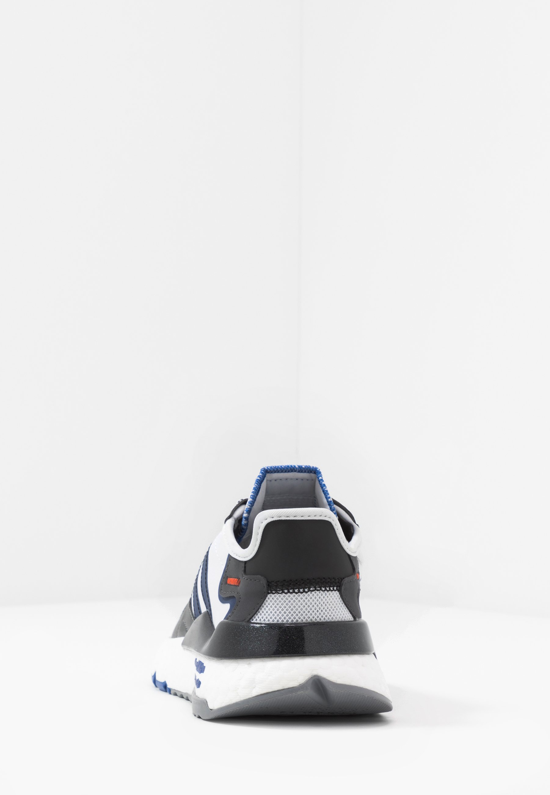 adidas Originals NITE JOGGER STAR WARS Joggesko adidas Originals NITE JOGGER Joggesko footwear white