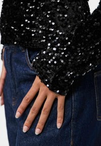 Pieces MIT LANGEN ÄRMELN PCKAM - Bluza - black