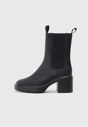 Platform bokacsizmák - black
