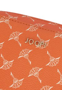 JOOP! CORTINA CLOE SHOULDER - Borsa a tracolla - orange