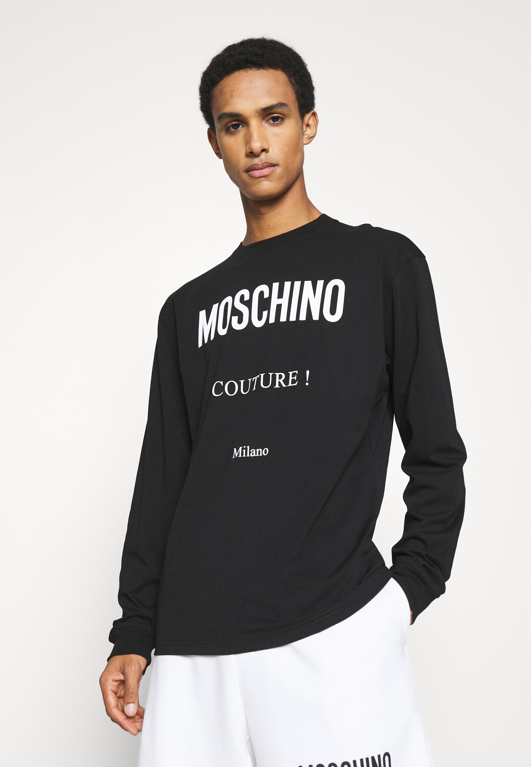 Moschino T-Shirt Bianca manica lunga con stampa Roses Teddy Bear - Via Roma  Boutique