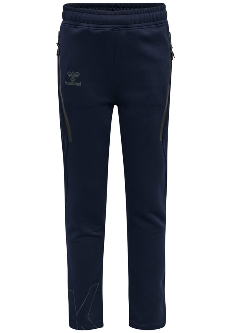 Navy Jogginghose aus weichem Stoff, mit elastischem Bund, zwei seitlichen Reißverschlusstaschen und einem dezenten Logo auf der Vorderseite.