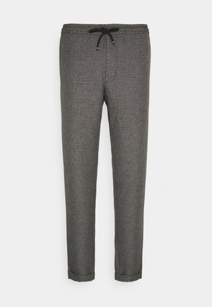Zwart-grijze geruite broek met een koord in de taille, tapered pijpenontwerp en een gestructureerde stof, met een subtiel ruitpatroon overal.