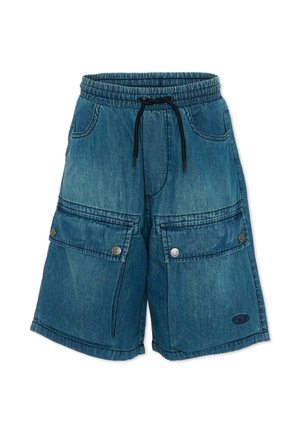 Shorts cargo in denim con fascia elastica in vita, coulisse nera, tasche anteriori e tasconi con patta e bottone su ogni gamba.