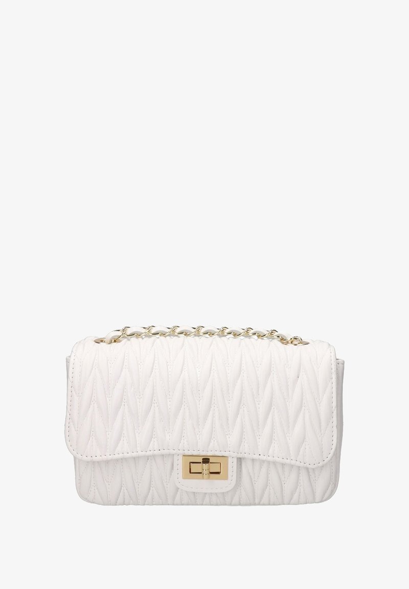 Borsa a tracolla bianca trapuntata con catena dorata e chiusura a motivo rettangolare con torsione dorata sul pattina anteriore.