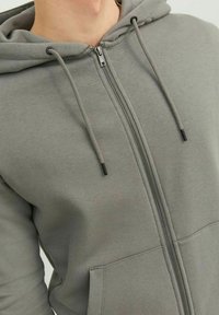 Jack & Jones JJESTAR BASIC HOOD - Sweatjacke - sedona sage