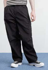 Carhartt WIP COLE PANT - Cargobukser - black rinsed