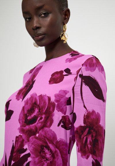 Erdem LONG SLEEVE MIDI DRESS - Denní šaty - wisteria
