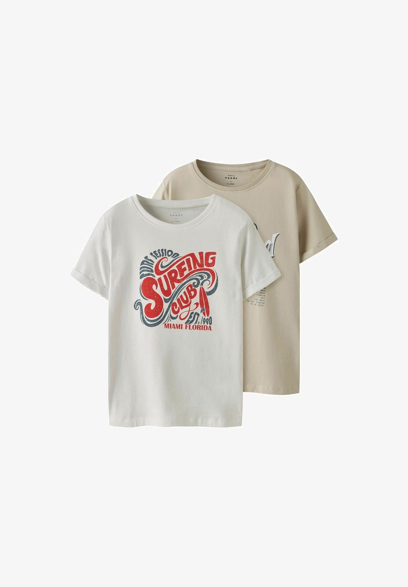Dvoje bavlnených tričiek: jedno biele s červeným a modrým grafickým motívom "Surfing Club Miami Florida", druhé béžové s decentným dizajnom. Kruhový výstrih, krátke rukávy.