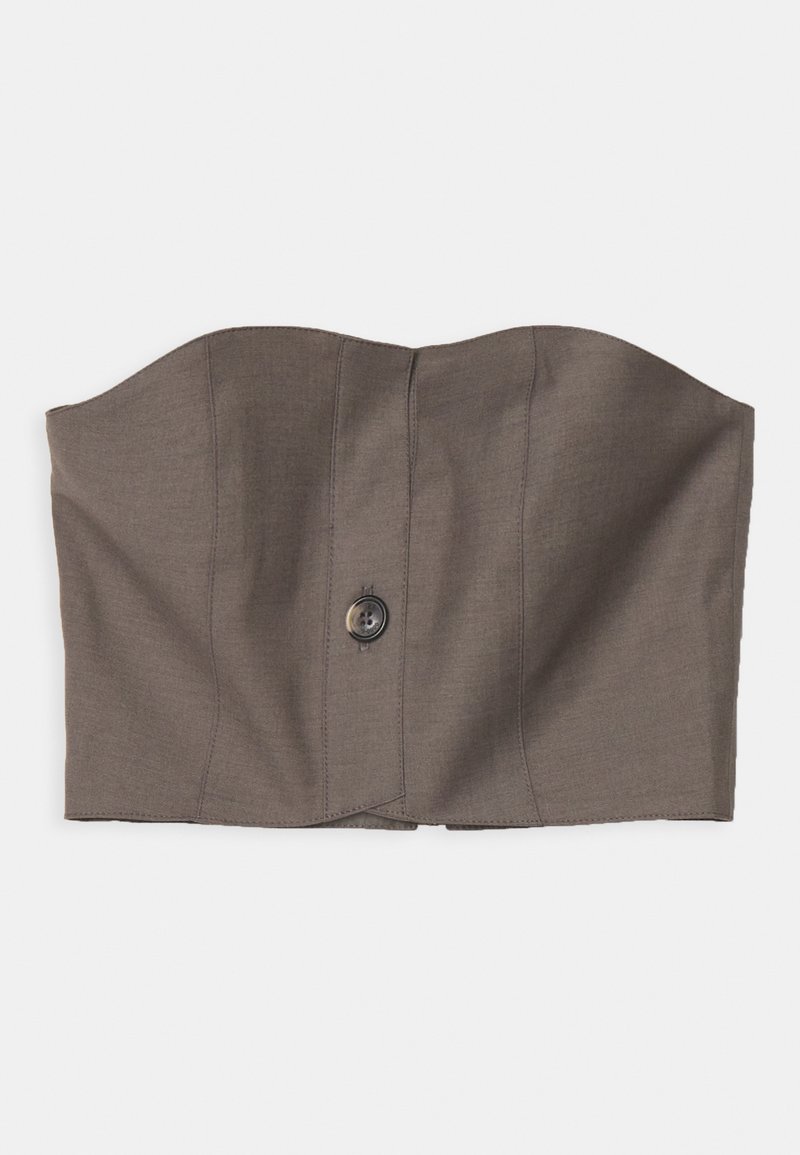 Top corto marrone senza spalline con design strutturato, chiusura frontale a bottoni e texture liscia con dettagli di cucitura discreti.