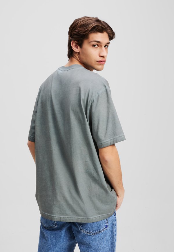 RELAX WASHED TEE - Print T-shirt - monument2