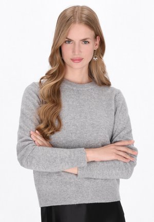 - Sweter