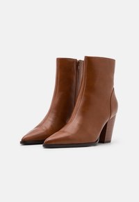 NA-KD Bottines - brown