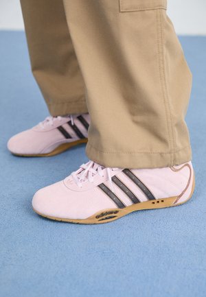 ADIRACER - Sneakers - almost pink/dark brown