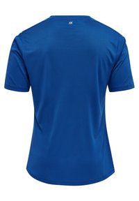 Blå kortärmad sport-T-shirt i ett mjukt, lätt material; har rund halsringning och minimal branding nära kragen.