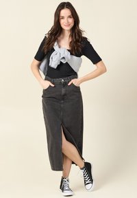 BONOBO Jeans MWELTFREUNDLICHEM - T-shirt basic - noir