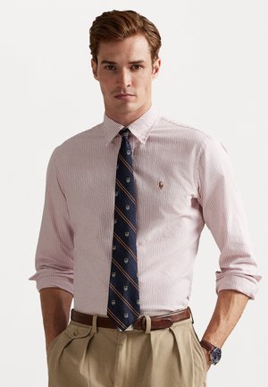 CUSTOM FIT STRIPED OXFORD SHIRT - Button down-skjorte - berry/white