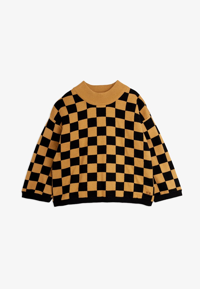Pull à manches longues avec col montant côtelé, présentant un motif damier noir et jaune moutarde.