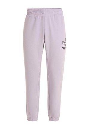 Pantalon de survêtement léger en lavande avec une taille élastique, des poignets �élastiques et un détail en texte noir imprimé à l'avant. Texture de tissu douce.