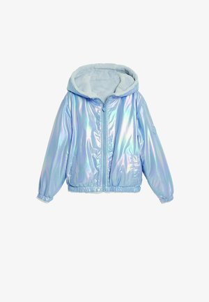 Chaqueta de plumas azul iridiscente con una capucha suave y esponjosa. Incluye puños y dobladillos elásticos, cierre de cremallera y un exterior suave y brillante.