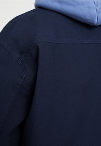 PULL&BEAR Tunn jacka - dark blue