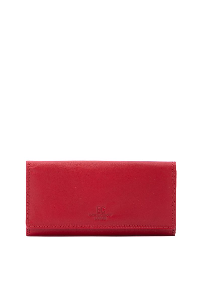 Portefeuille en cuir rouge avec une texture lisse, de forme rectangulaire, logo en relief sur le devant et coutures propres le long des bords.