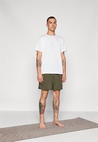 Puma STUDIO FOUNDATION SHORT - Αθλητικό σορτς - dark olive